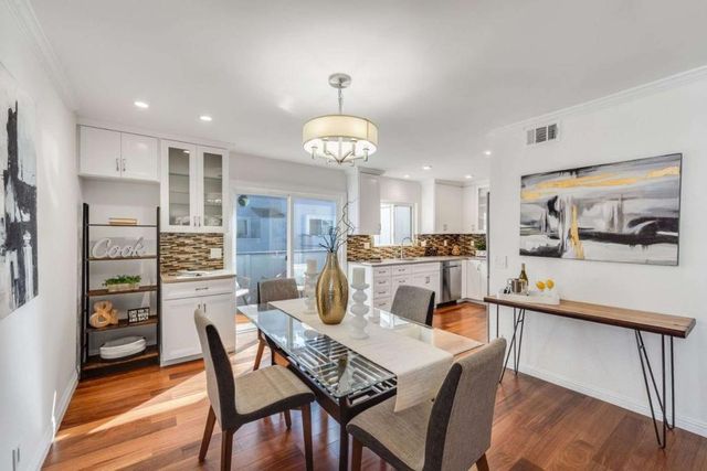 813 Montgomery Street, Mountain View, CA 94041