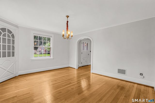 101 Ridgewood Road, West Hartford, CT 06107