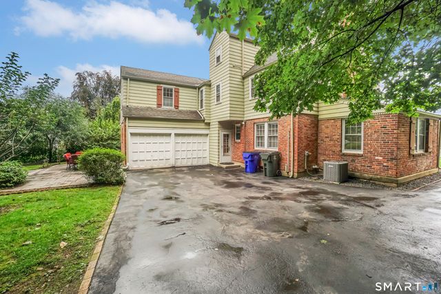 101 Ridgewood Road, West Hartford, CT 06107