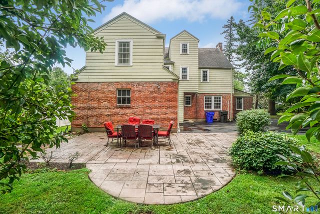 101 Ridgewood Road, West Hartford, CT 06107