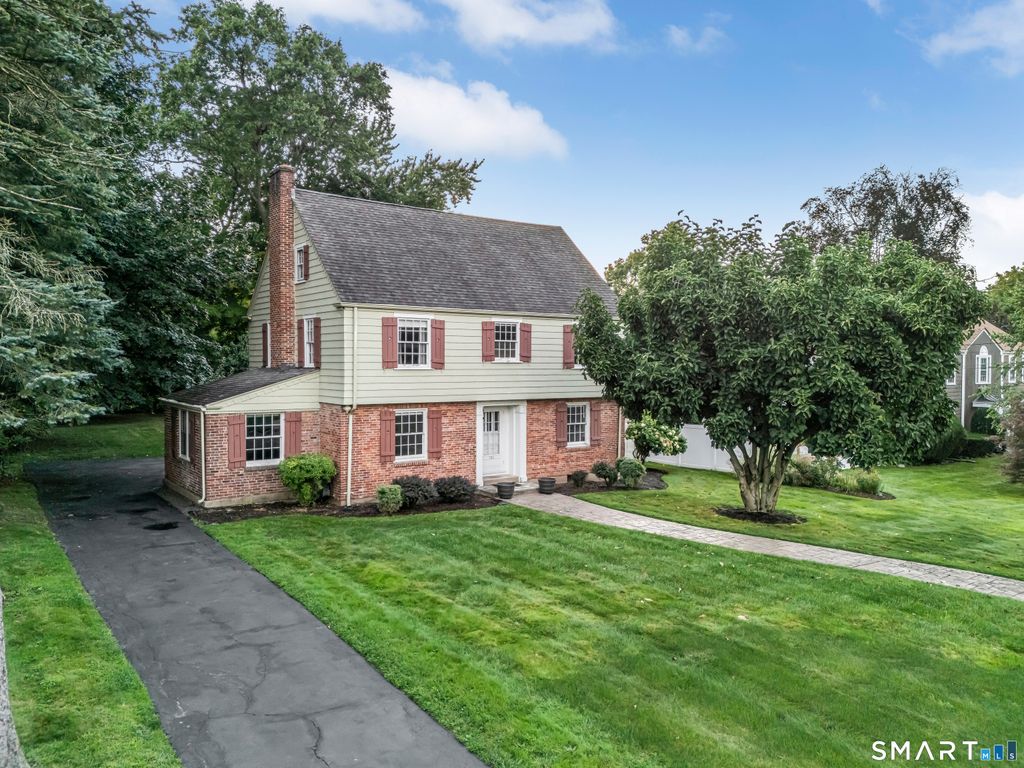 101 Ridgewood Road, West Hartford, CT 06107
