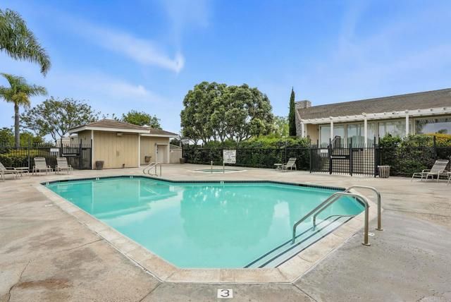 712 Buena Tierra Way 176, Oceanside, CA 92057