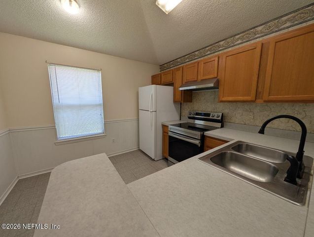 719 ANNE BONNEY Drive, Green Cove Springs, FL 32043