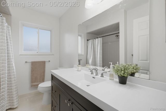 19704 Parkside Street, St. Clair Shores, MI 48080