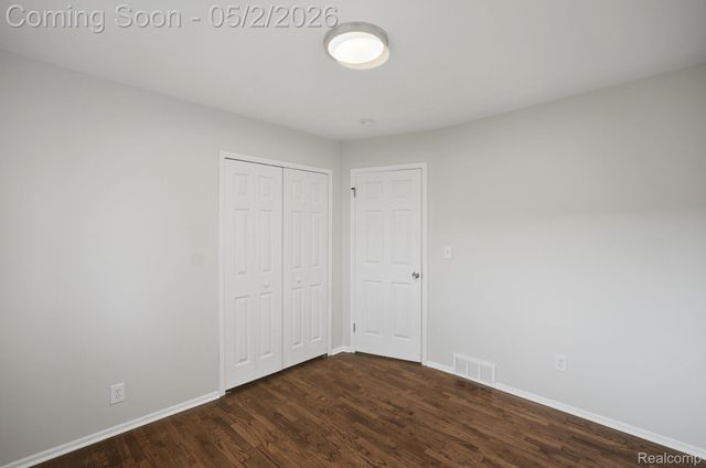 19704 Parkside Street, St. Clair Shores, MI 48080