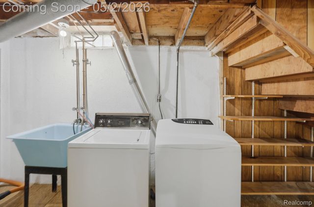 19704 Parkside Street, St. Clair Shores, MI 48080