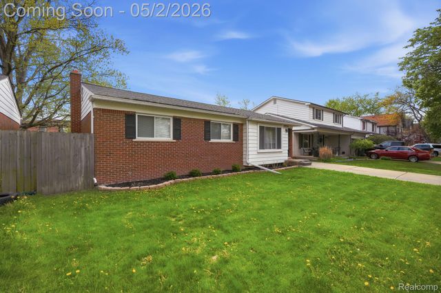19704 Parkside Street, St. Clair Shores, MI 48080