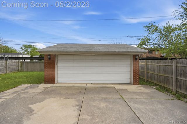 19704 Parkside Street, St. Clair Shores, MI 48080