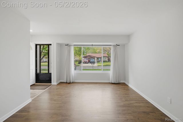 19704 Parkside Street, St. Clair Shores, MI 48080