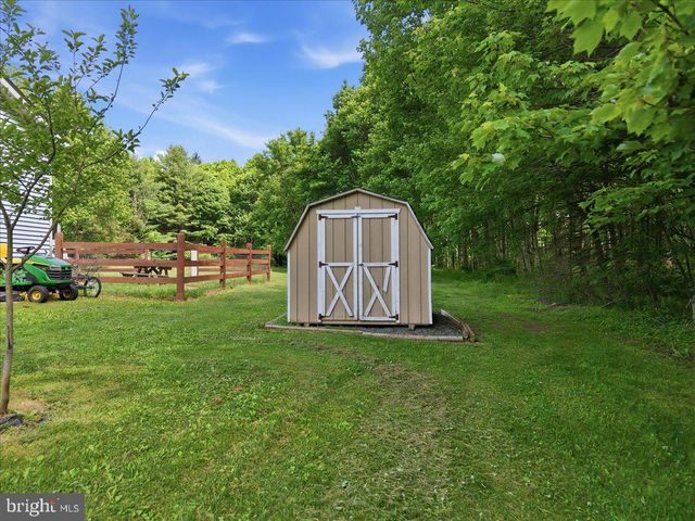 97 AUTUMN LN, Jim Thorpe, PA 18229