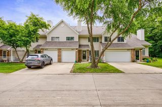 2265 Grand Avenue 4, West Des Moines, IA 50265