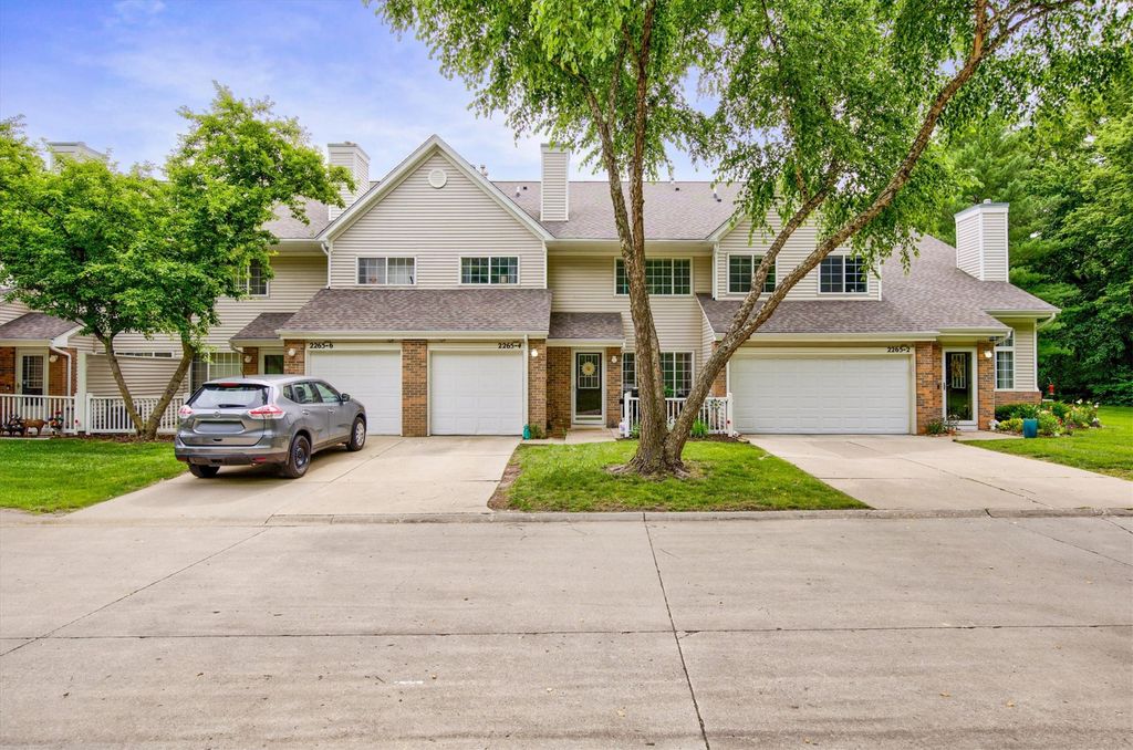 2265 Grand Avenue 4, West Des Moines, IA 50265