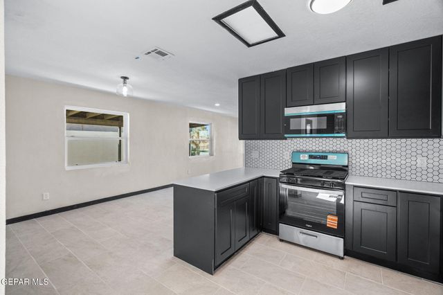 5221 TIMBERWOLF Drive, El Paso, TX 79903