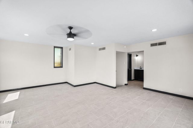 5221 TIMBERWOLF Drive, El Paso, TX 79903