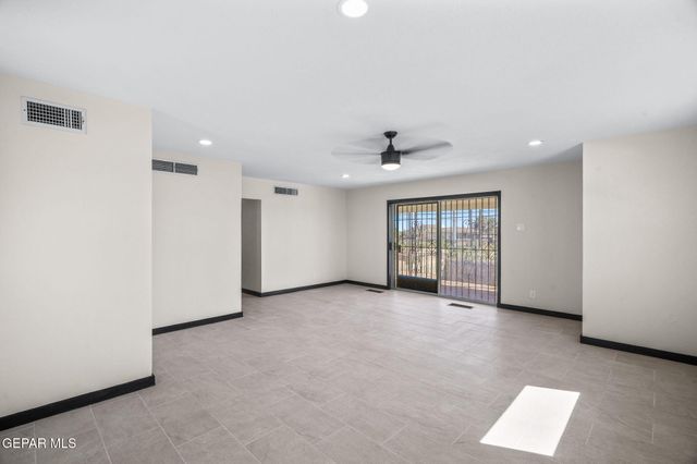 5221 TIMBERWOLF Drive, El Paso, TX 79903