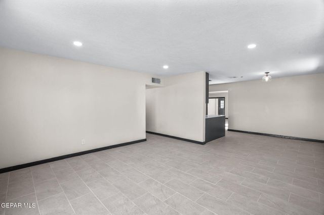 5221 TIMBERWOLF Drive, El Paso, TX 79903