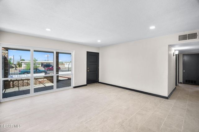 5221 TIMBERWOLF Drive, El Paso, TX 79903