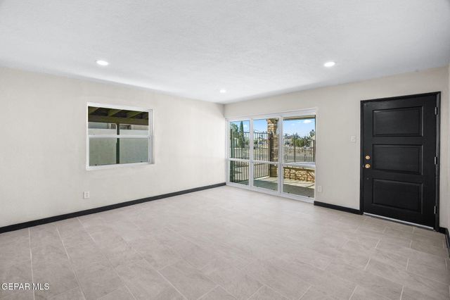 5221 TIMBERWOLF Drive, El Paso, TX 79903