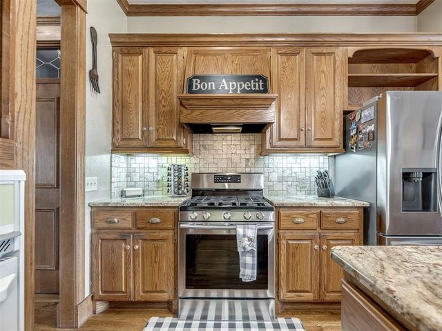 1605 Castle Rock Road, Yukon, OK 73099