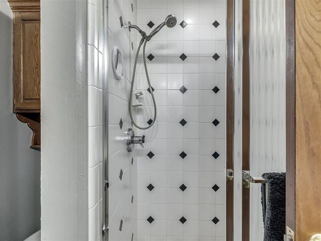 1605 Castle Rock Road, Yukon, OK 73099