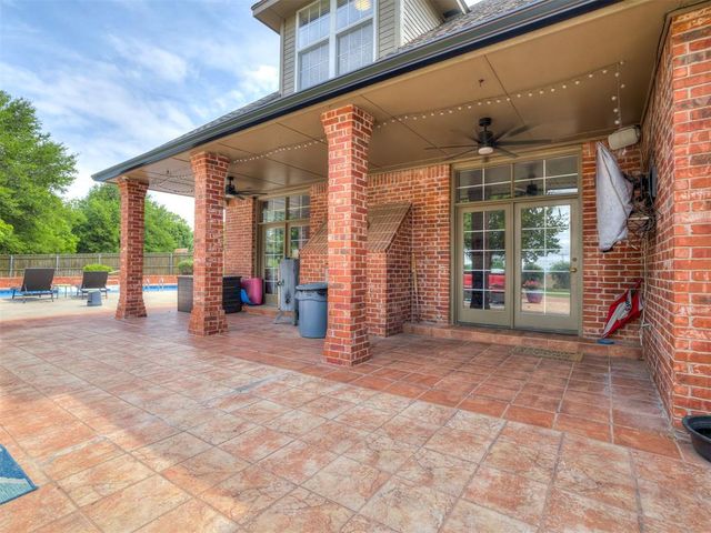 1605 Castle Rock Road, Yukon, OK 73099