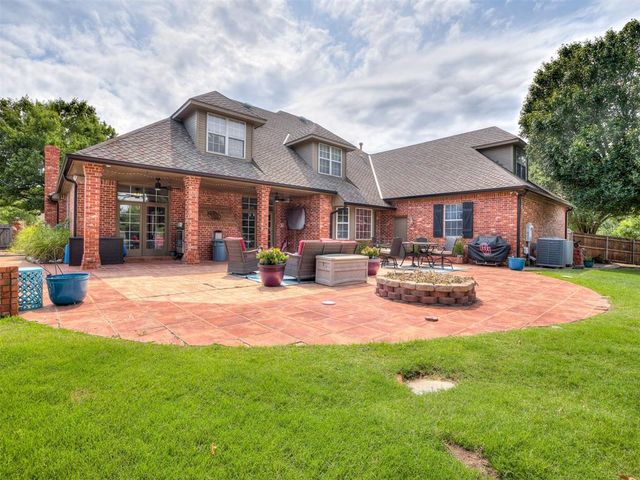 1605 Castle Rock Road, Yukon, OK 73099