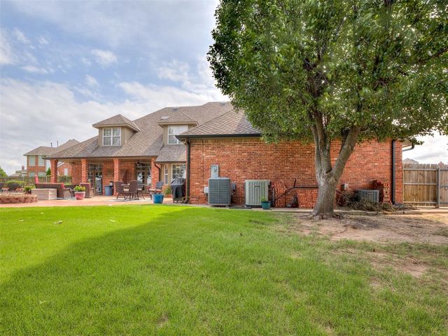 1605 Castle Rock Road, Yukon, OK 73099