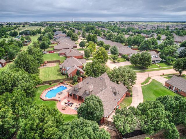1605 Castle Rock Road, Yukon, OK 73099