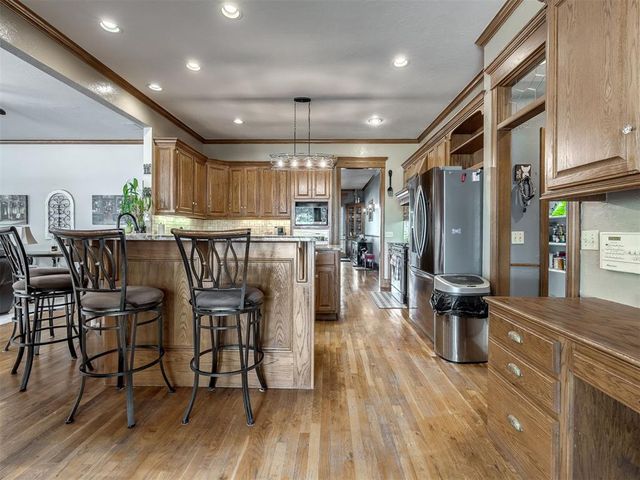 1605 Castle Rock Road, Yukon, OK 73099