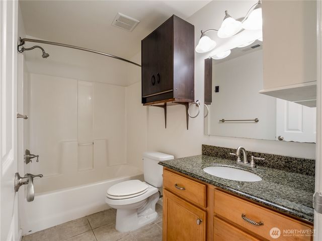 247 S D St, Buckley, WA 98321
