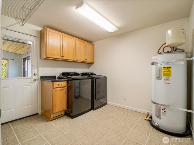 247 S D St, Buckley, WA 98321