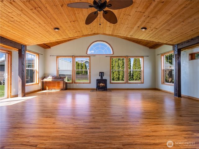 247 S D St, Buckley, WA 98321