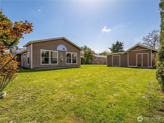 247 S D St, Buckley, WA 98321