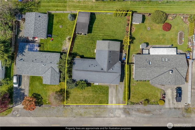 247 S D St, Buckley, WA 98321