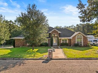 2301 S Williams Avenue, Mt Pleasant, TX 75455