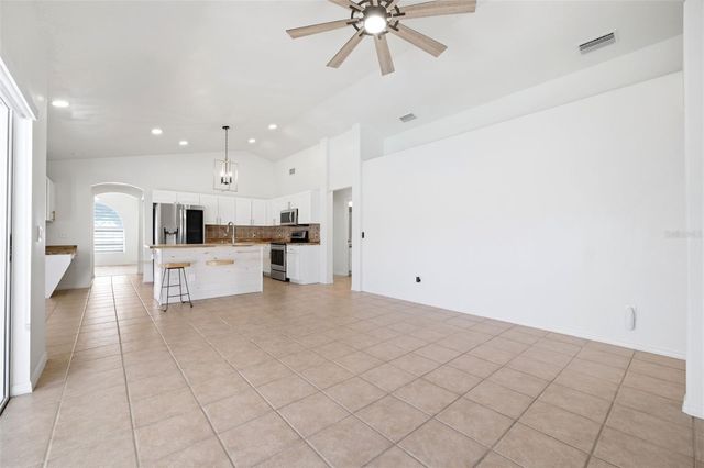 2210 TOWERING OAKS CIRCLE, Seffner, FL 33584