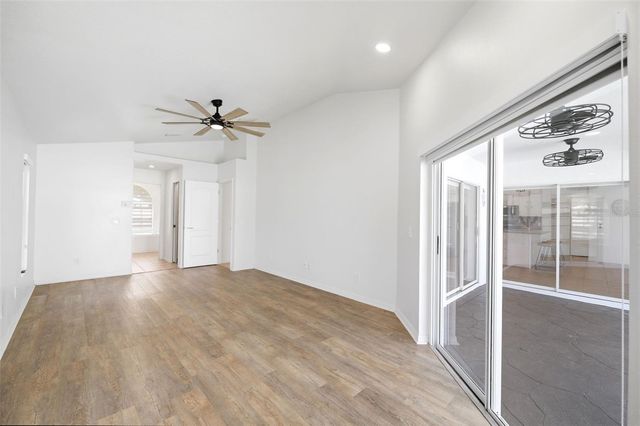 2210 TOWERING OAKS CIRCLE, Seffner, FL 33584