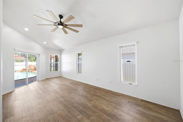 2210 TOWERING OAKS CIRCLE, Seffner, FL 33584