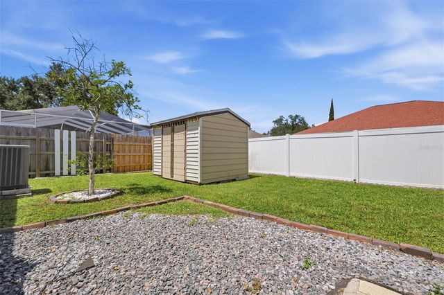 2210 TOWERING OAKS CIRCLE, Seffner, FL 33584