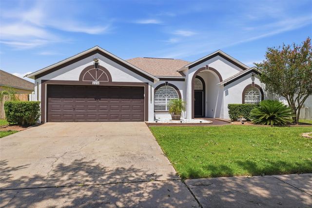 2210 TOWERING OAKS CIRCLE, Seffner, FL 33584