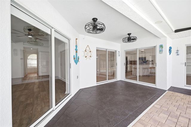 2210 TOWERING OAKS CIRCLE, Seffner, FL 33584