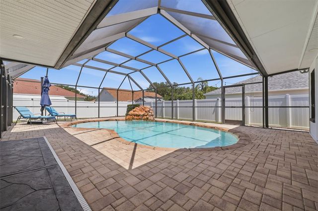 2210 TOWERING OAKS CIRCLE, Seffner, FL 33584