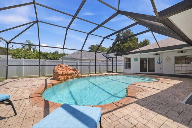 2210 TOWERING OAKS CIRCLE, Seffner, FL 33584