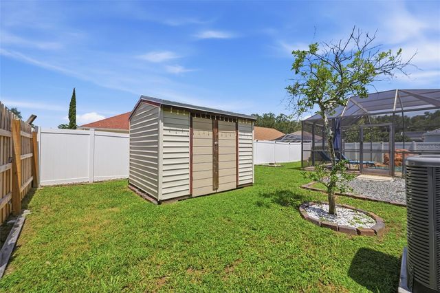 2210 TOWERING OAKS CIRCLE, Seffner, FL 33584