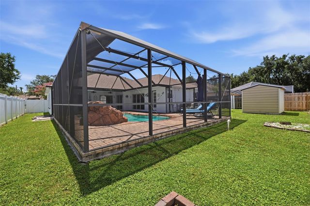 2210 TOWERING OAKS CIRCLE, Seffner, FL 33584