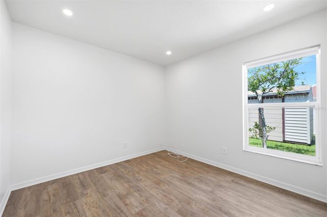 2210 TOWERING OAKS CIRCLE, Seffner, FL 33584