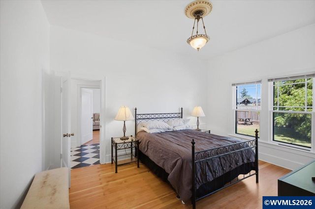 173 Ferry St, Jefferson, OR 97352