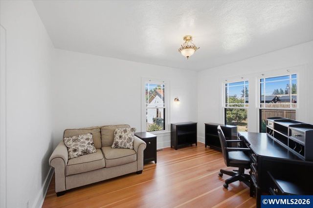173 Ferry St, Jefferson, OR 97352