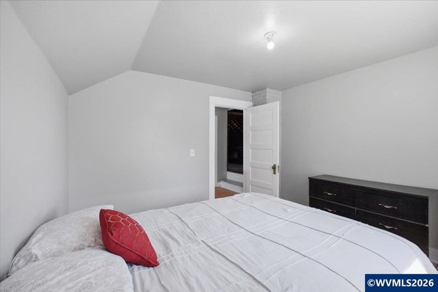 173 Ferry St, Jefferson, OR 97352