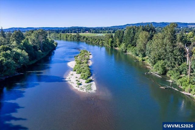 173 Ferry St, Jefferson, OR 97352